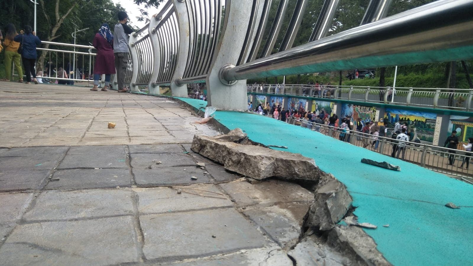 bahaya longsor di tempat wisata
