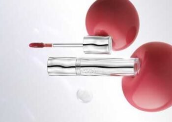 Tren Korean Glass Lips Kini Bisa Didapat dengan Satu Swipe Y.O.U Cloud Paint Glossy Glow Tint