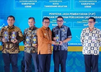 Pemkot Tangsel Raih 2 Penghargaan Digitalisasi Keuangan Daerah Terbaik dari BI