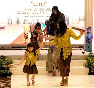 Atria Hotel Gading Serpong Sukses Gelar Fashion Show Ibu dan Anak Bertema Kartini
