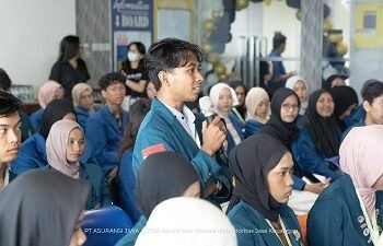 Astra Life Edukasi 96 Mahasiswa UNDIP tentang Literasi Keuangan dan Prospek Karier di Industri Asuransi